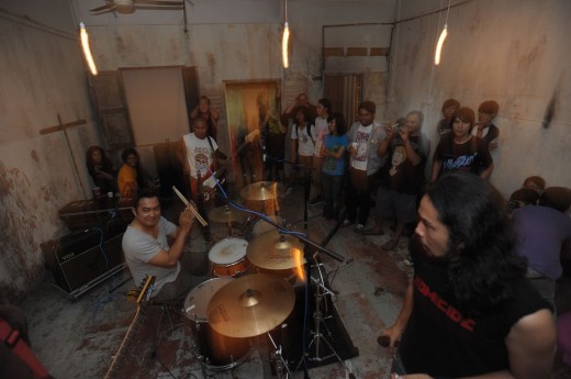 dung-at-GHOST-by-Ise