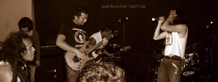DUNG at Surf's UP, Ipoh, 2010