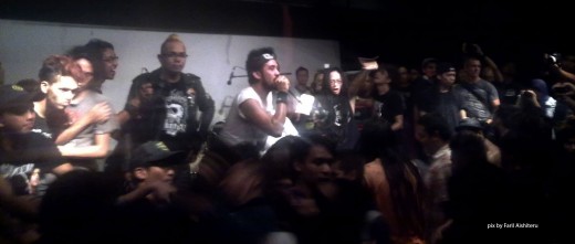 DUNG-Marjinal_Shoe-Faril-Aishiteru-edited